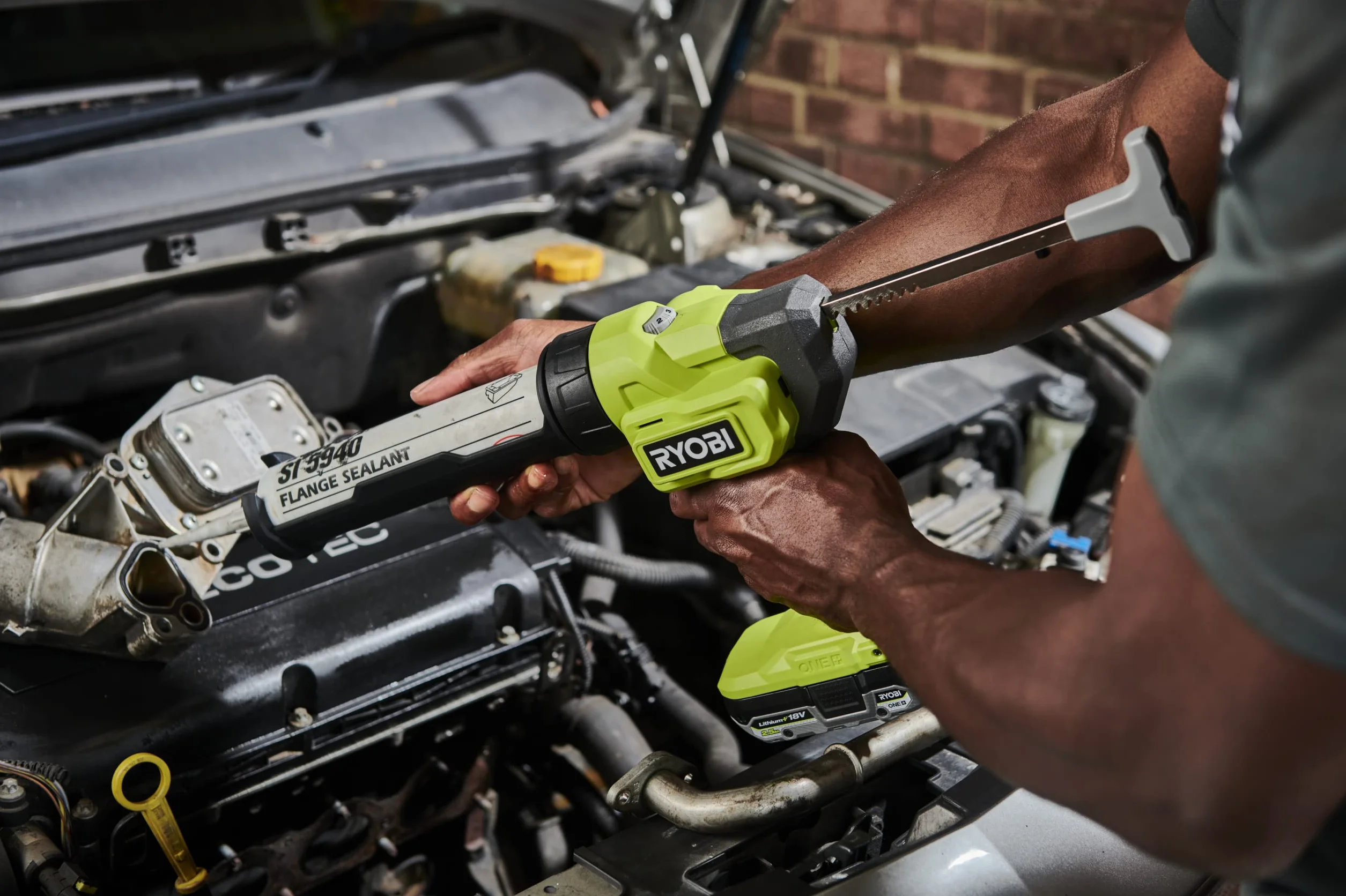 Ryobi RCG18-0 Pistola per Cartucce 18V, Batteria Non Inclusa, con Sgancio Manuale e Regolazione a 6 Velocità, Pressione fino a 225 kg / 2.225 N