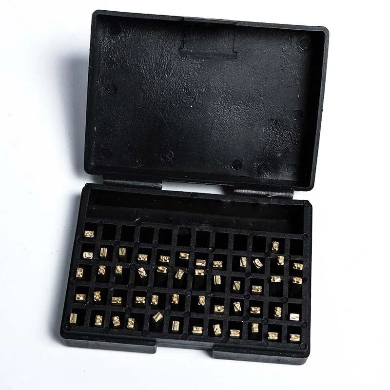 Aggraffatrice manuale per tubi, sigillatrice a manovella per cosmetici, prodotti farmaceutici, alimentari - Costruzione durevole in alluminio e ghisa, compatta 300x320x400mm