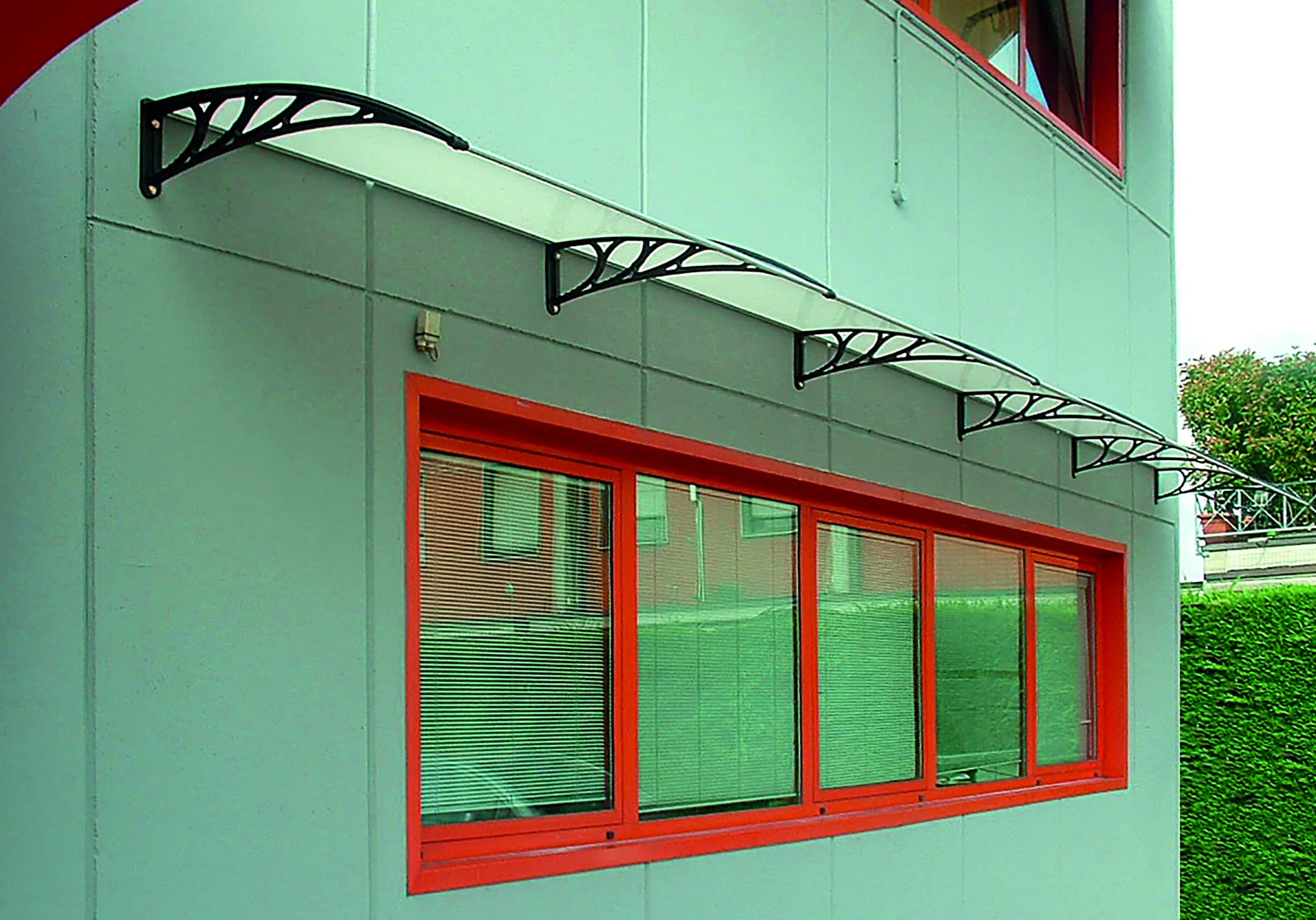 Linea Garden Friend Pensilina ABS da Esterno, con Supporto Grigio e Copertura in policarbonato Compatto Satinato opalino, profondità 100 cm, Lunghezza 130 cm