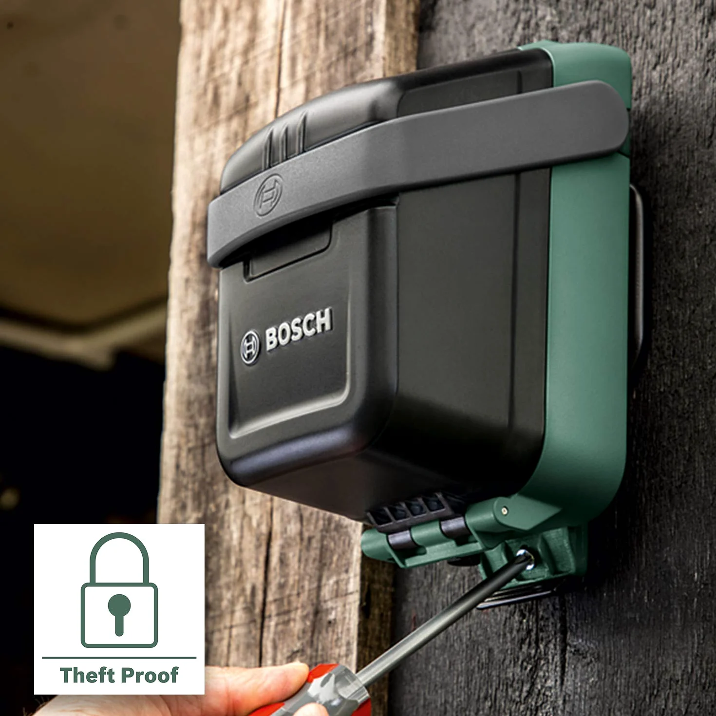 Bosch Pompa sommersa a batteria GardenPump 18V-2000 (senza batteria, sistema da 18 Volt, confezione in cartone) Verde Acqua