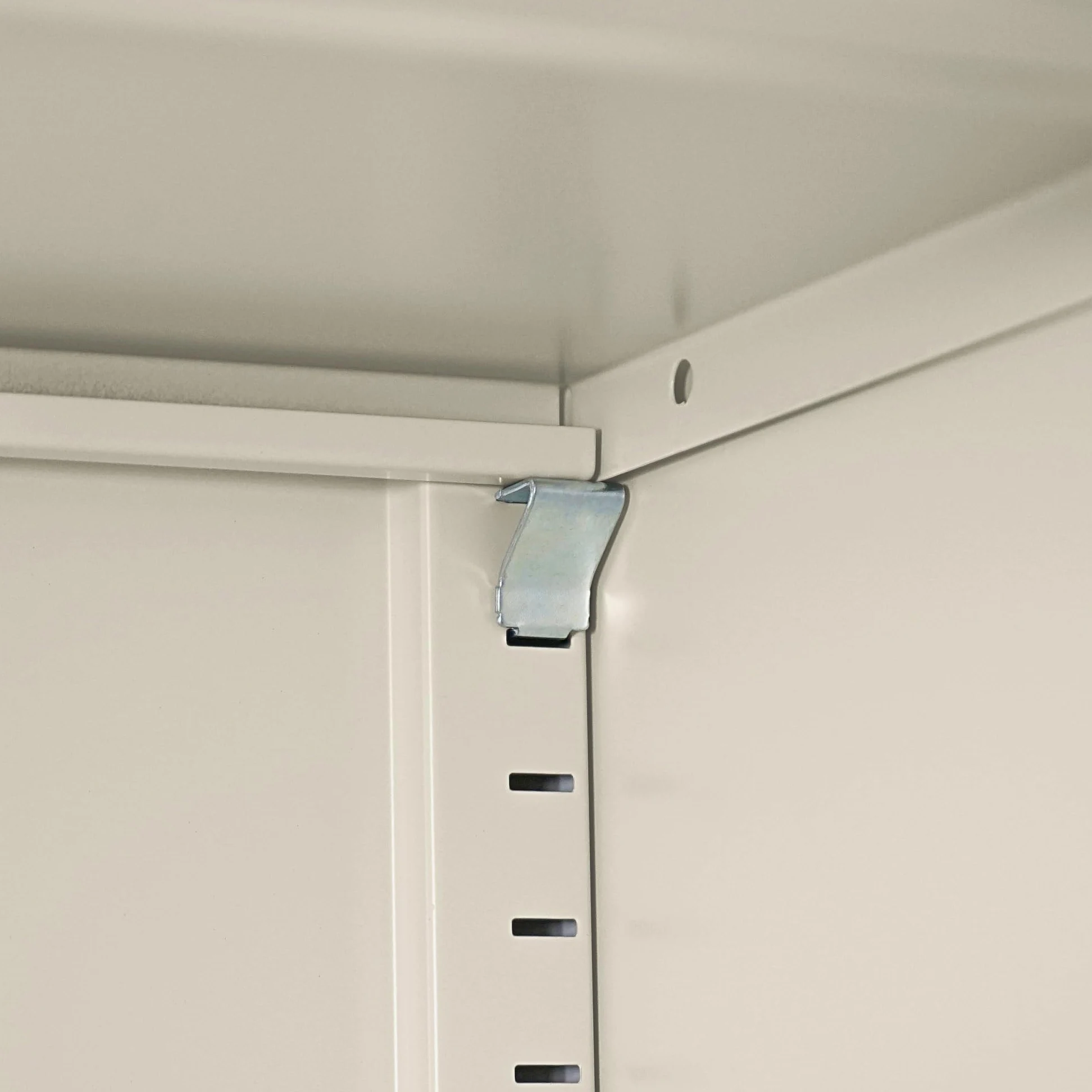 WeHome - Armadio Da Ufficio In Metallo 85x45x190 Cm Con Serratura, Mobile Ufficio Metallo Con 2 Ante E Mensole, Libreria Metallica Archivio Con 5 Ripiani Regolabili Per Ufficio O Archivio (Avorio)