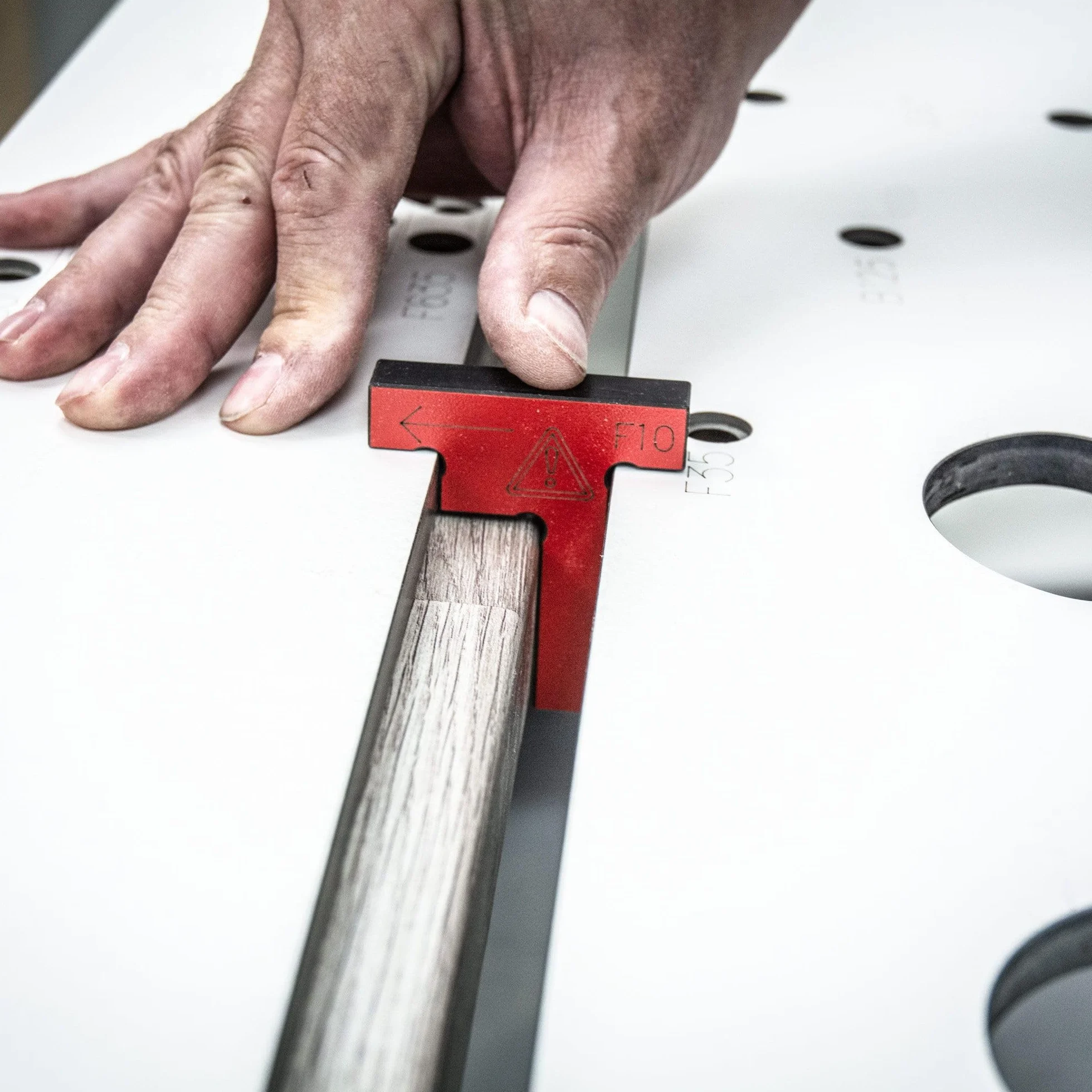 Trend Professional Plantilla Multi-Materiale per Giunzioni a Mitra Mason, Fino a 700mm di Larghezza, Allineamento Bordo Anteriore, KWJ700/PRO