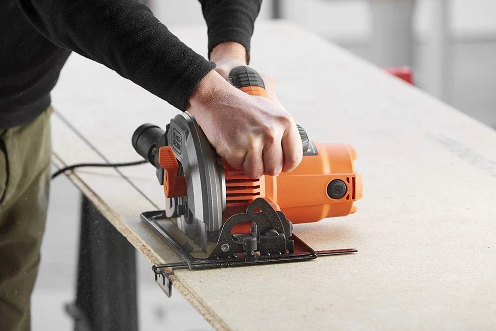 BLACK+DECKER, Sega Circolare 1500W. CS1550-QS