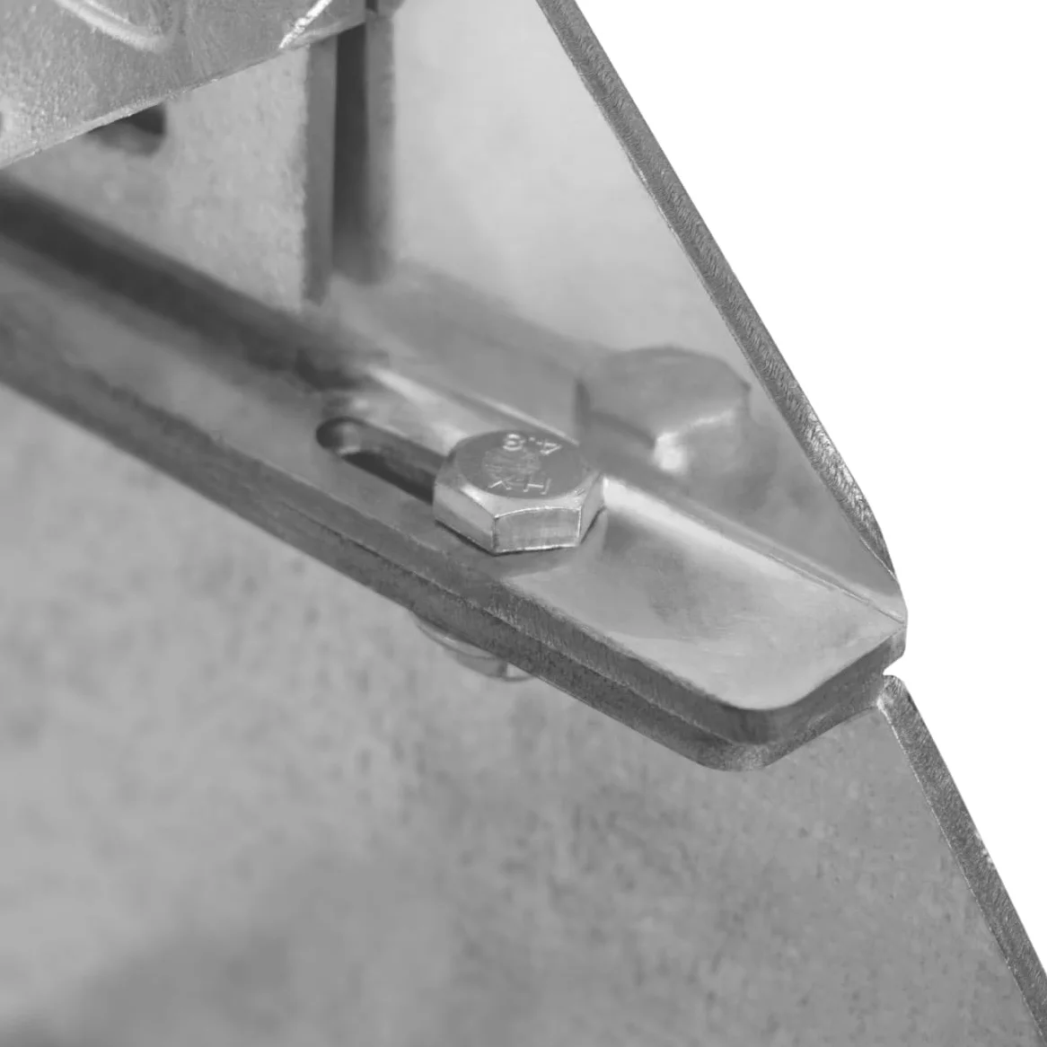 Scala in metallo a 8 livelli regolabile in altezza 90 cm di larghezza Acciaio zincato argento 8 gradini regolabili Griglia resistente alle intemperie Spessore asta 5 mm Kit di fissaggio GRATUITO