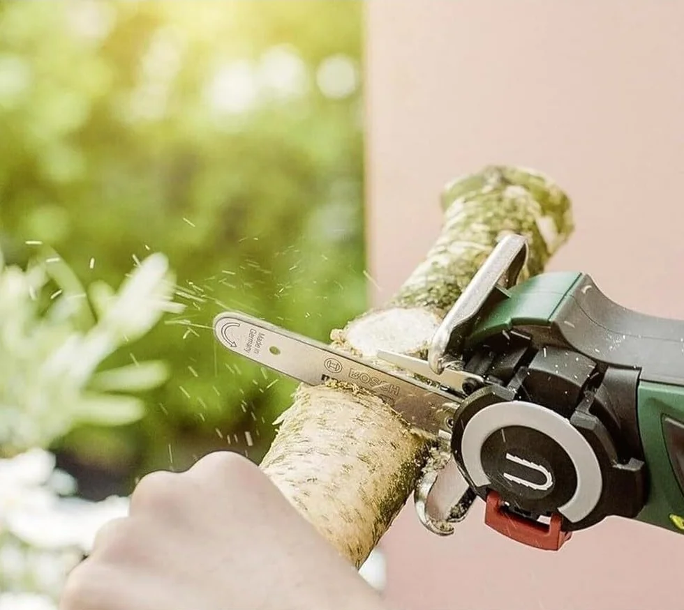 Bosch Home and Garden 06033C9000 Easycut 12 - Microsega Con Microlama Nanoblade Wood Speed 65 Mm, 0 – 4.100 Giri/Min, 12 V, Verde, ‎38.6 x 9.9 x 29.1 cm, 900 grammi