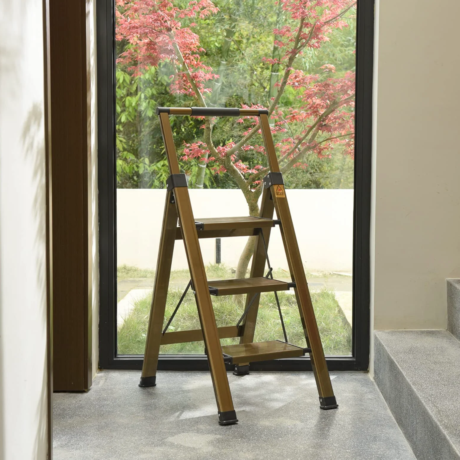 XinSunho Scala a gradini, scaletta pieghevole a 3 livelli, in alluminio con vassoio e corrimano, scala portatile per casa e ufficio, portata fino a 150 kg
