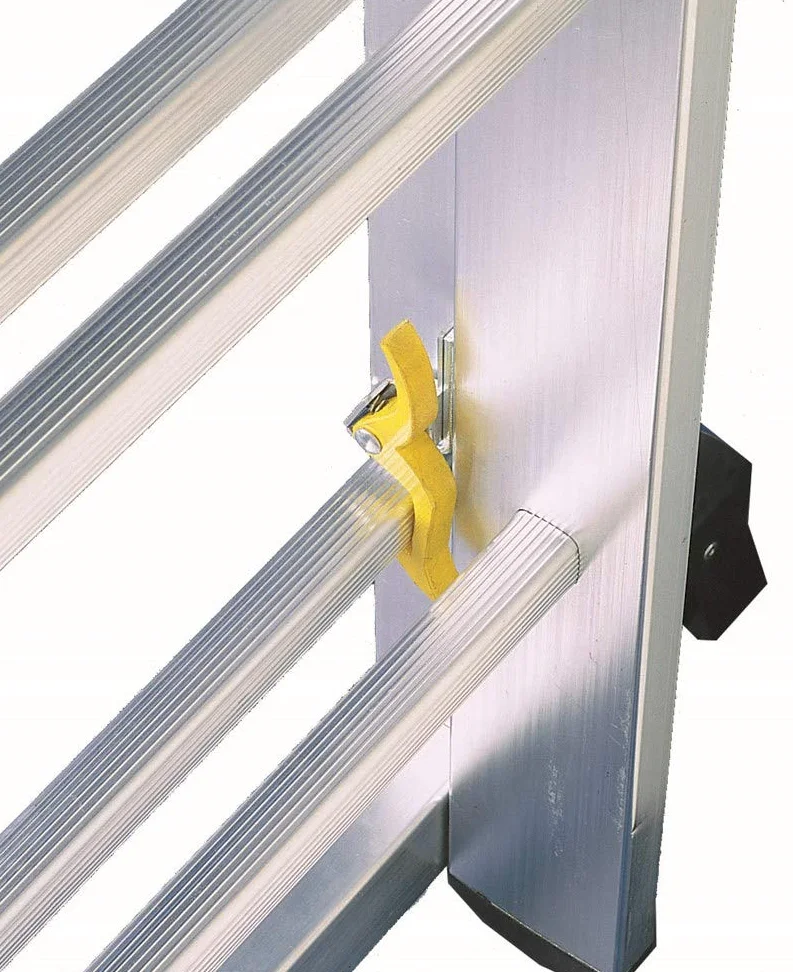 Svelt Scala 3 Tronchi Professionale in Alluminio Trasformabile in Scala d'Appoggio e Doppia con Guardacorpo di Protezione, Euro E3 "R" 3x8 gradini