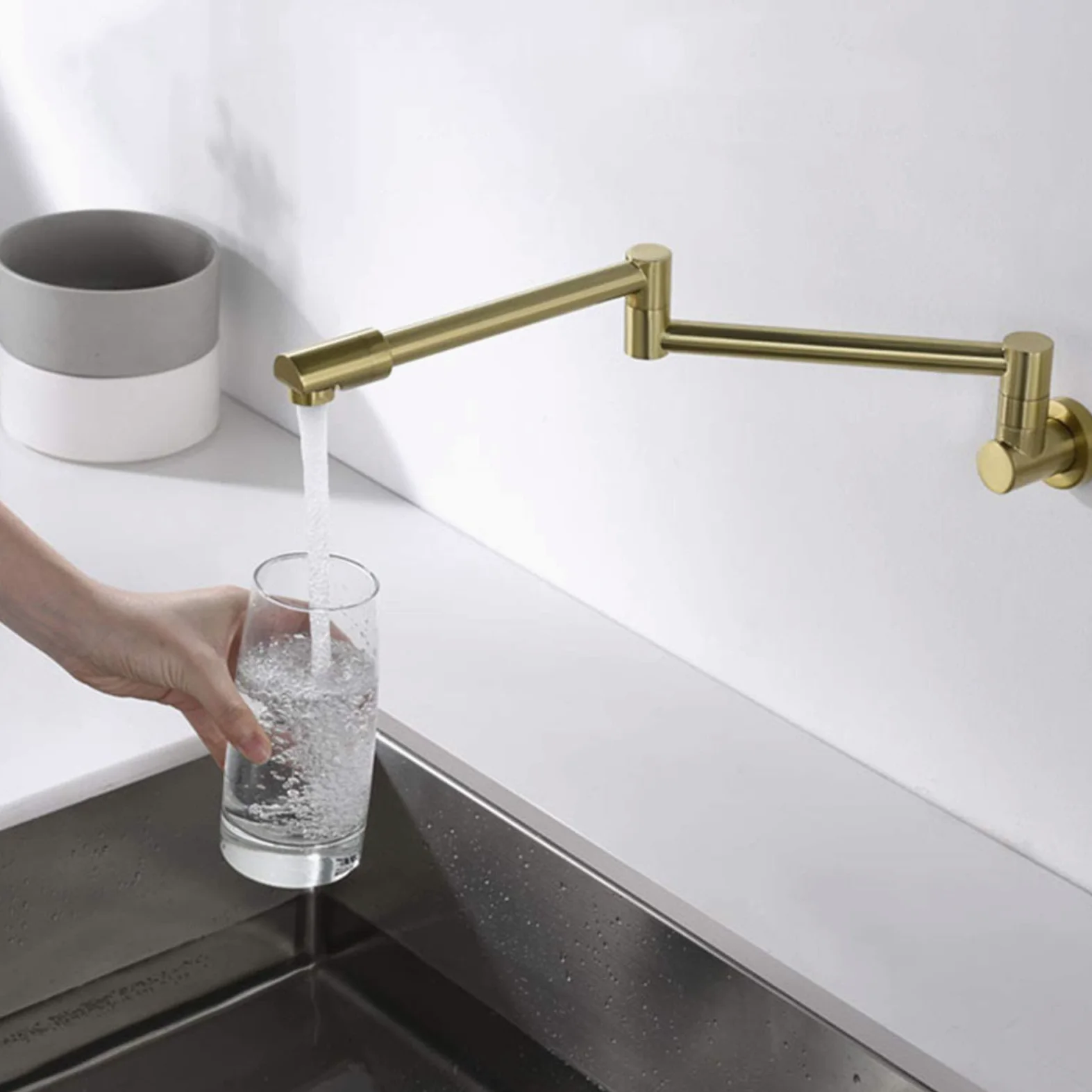 Rubinetto di riempimento per vaso a parete, design a doppio giunto snodato, rubinetto per lavello da cucina in ottone, miscelatore a due fori con maniglia singola, oro spazzolato