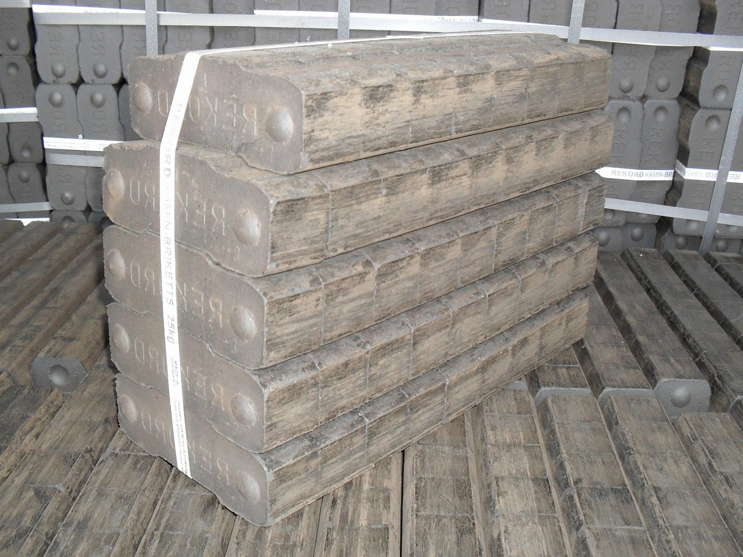 Bricchette di carbone legate, da 25 kg