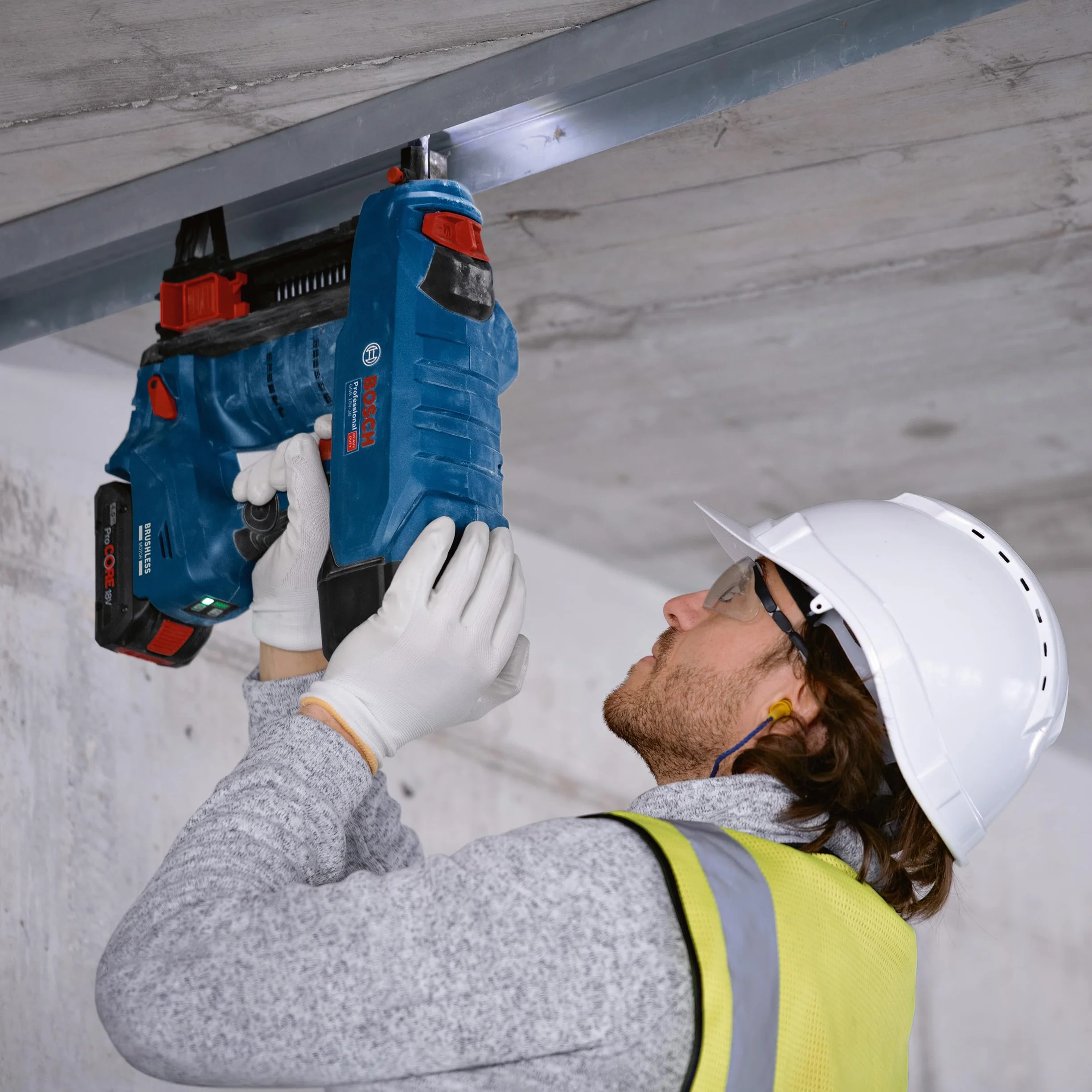 Bosch Professional 18V System Chiodatrice per calcestr. a batt. BITURBO GNB 18V-38 (Ø chiodi 2,7–3,0mm, lung. max. chiodi 38mm, 1 perno di estraz., 1 gancio di fissaggio, senza batt./caricabatteria)