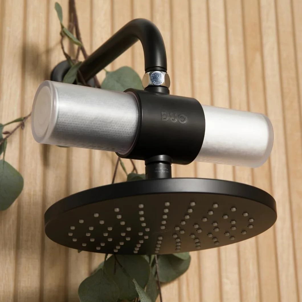 Weddell Duo Shower Filter - Filtro doccia certificato NSF, filtro ai carboni attivi ad alta pressione, rimuove cloro, PFAS e microplastiche, clinicamente testato per pelle e capelli più sani
