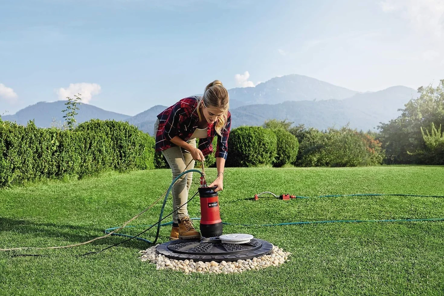 Einhell GE-PP 5555 RB-A Pompa per cisterne (550 W, portata max 5500 L/h, prevalenza 20 m, immersione max 7m, incl. Tubo a collo di cigno)