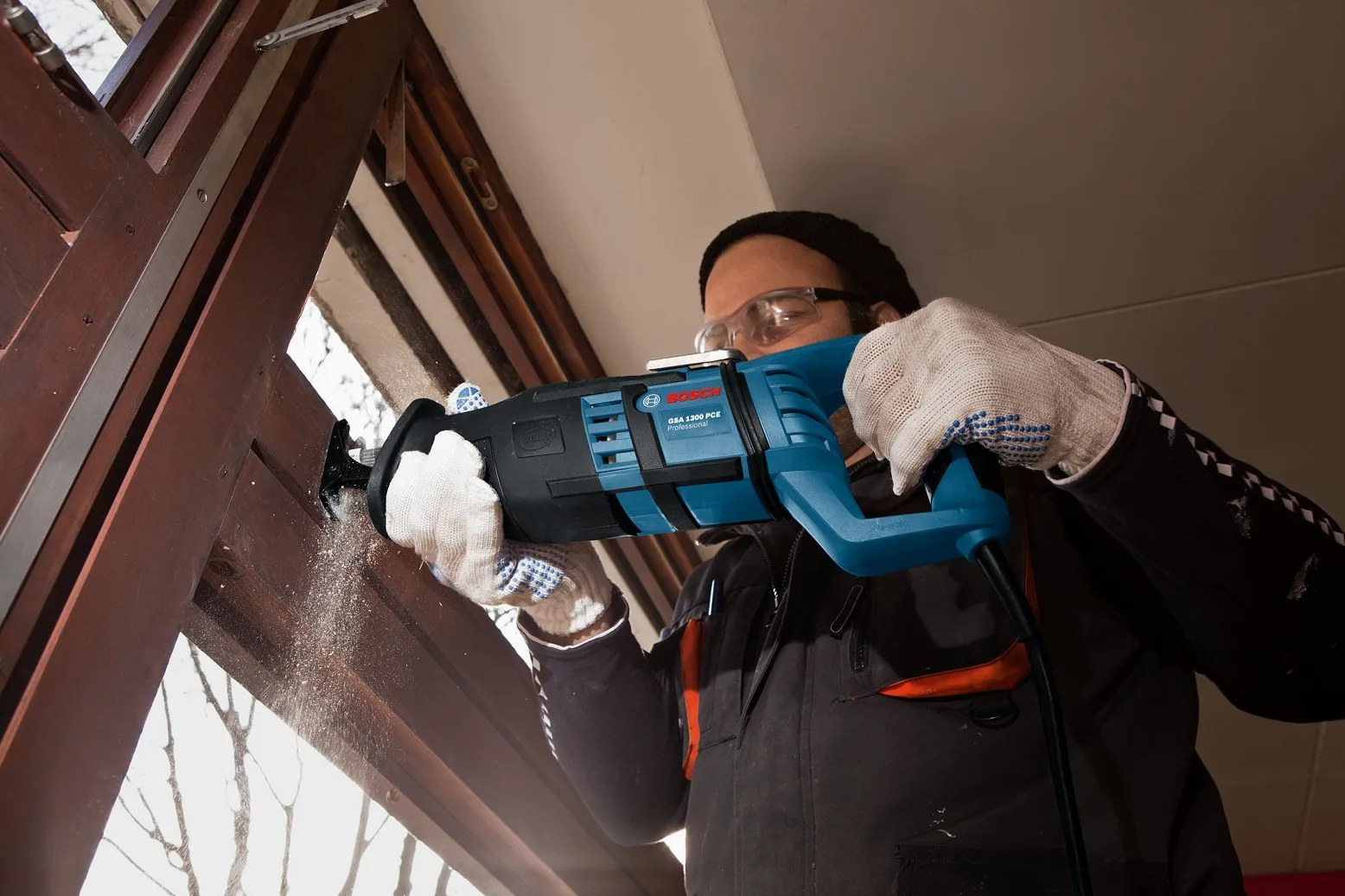 Bosch Professional 060164E200 Sega Universale GSA 1300 PCE, Profondità di Taglio: 230 mm, con SDS e Constant Electronic, 2 Lame (Legno/Metallo), in Valigetta, 1300 watts