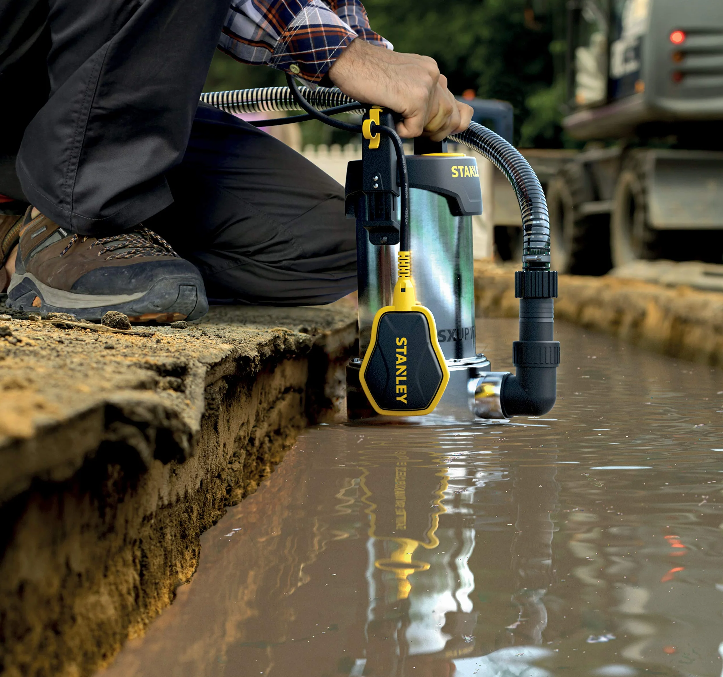 Stanley Pompa Immersione SXUP1100XDE per Acque Scure (1.100 W, Portata max. 16.500 l/h, Prevalenza max. 10,5 m)