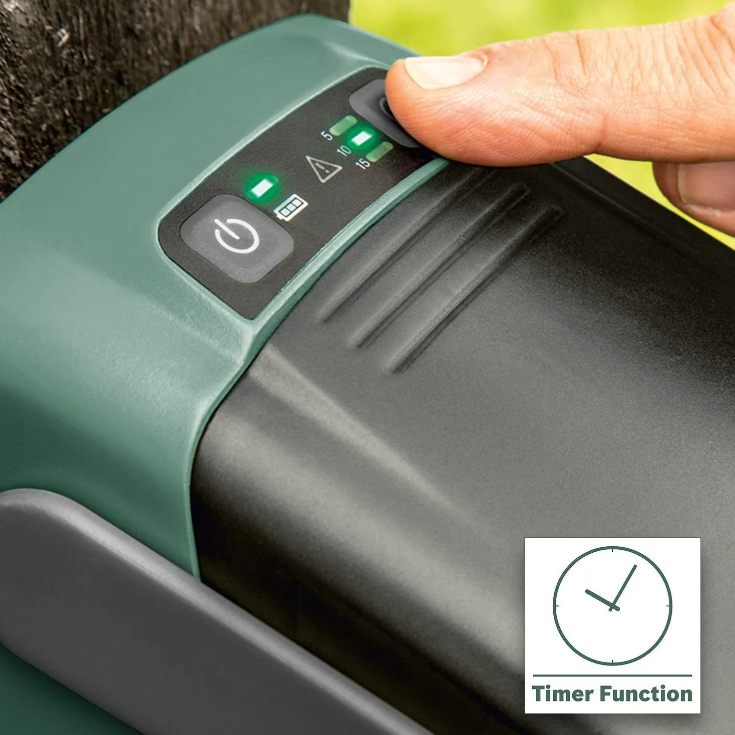 Bosch Pompa sommersa a batteria GardenPump 18V-2000 (senza batteria, sistema da 18 Volt, confezione in cartone) Verde Acqua