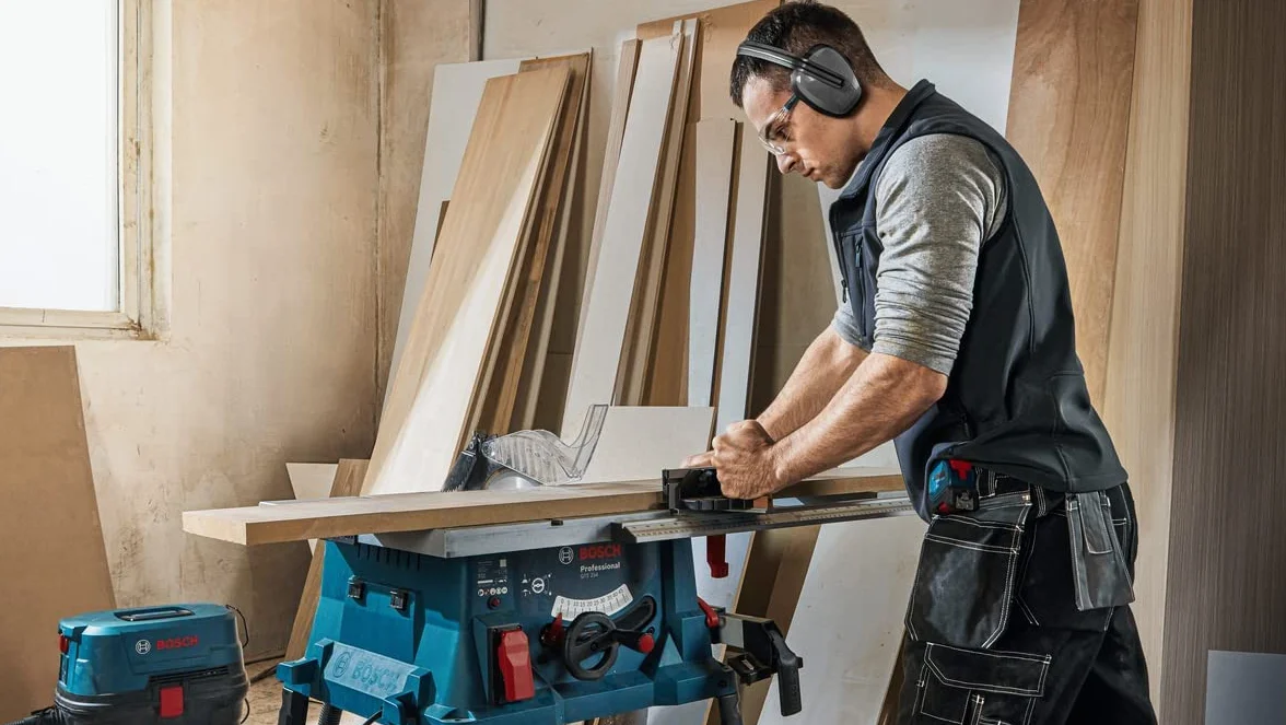 Bosch Professional GTS 254 Sega circolare da banco