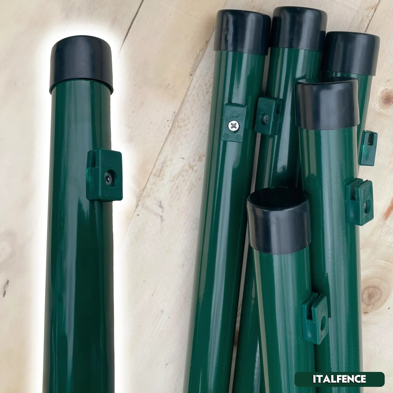 Set da 10 pali tondi tubolari in ferro plastificato verde [H225cm, Ø48mm]