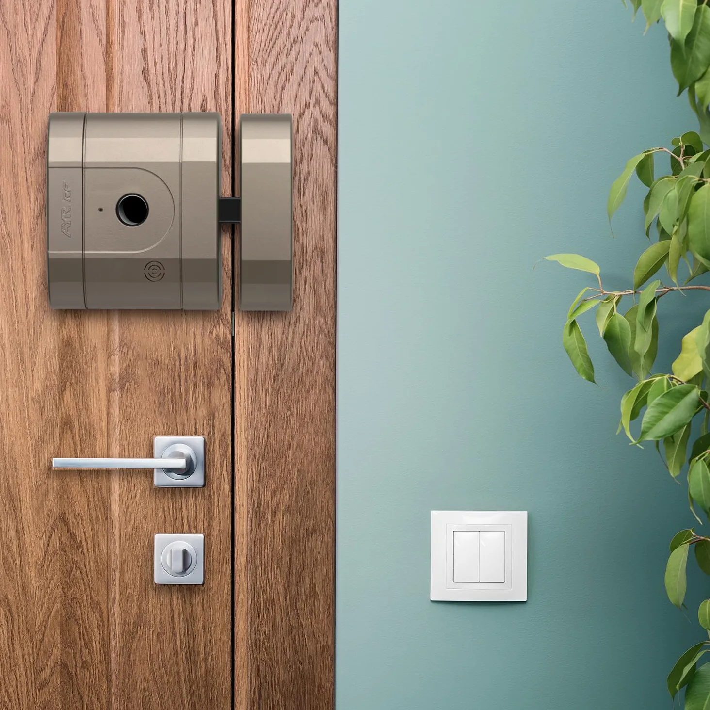 Serratura elettronica invisibile ad alta sicurezza int_LOCK RF 2. Finitura nichel opaco.