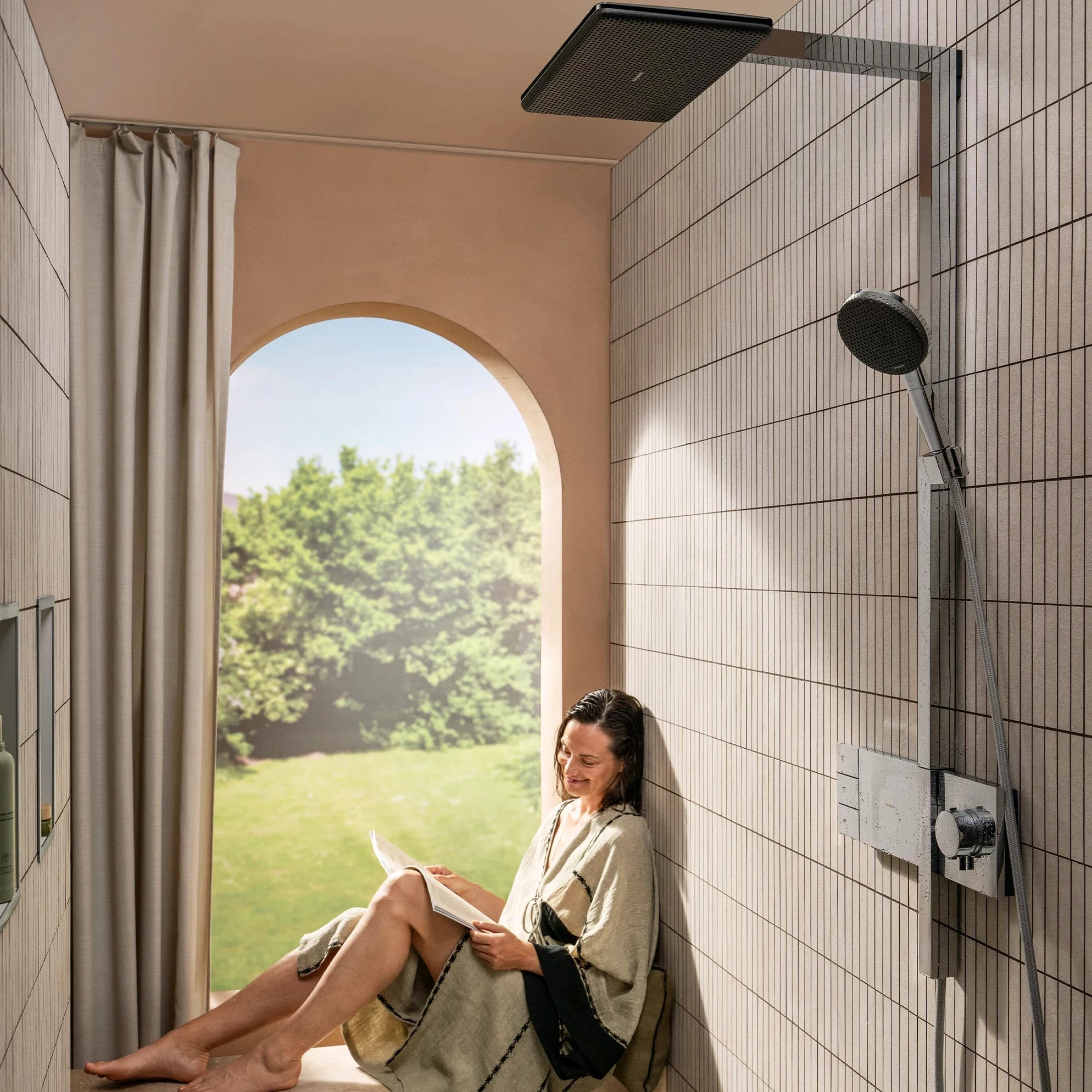 hansgrohe Raindance Alive Q - Colonna doccia a risparmio idrico (EcoSmart) con miscelatore termostatico, Sistema doccia con rubinetto, doccetta, tubo, asta e soffione doccia (2 getti), cromo, 24591000