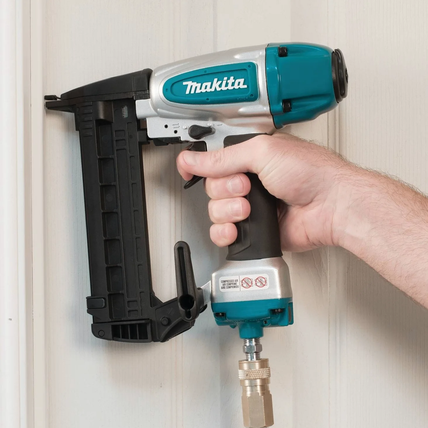 Makita AT638A 18G Cucitrice a corona stretta