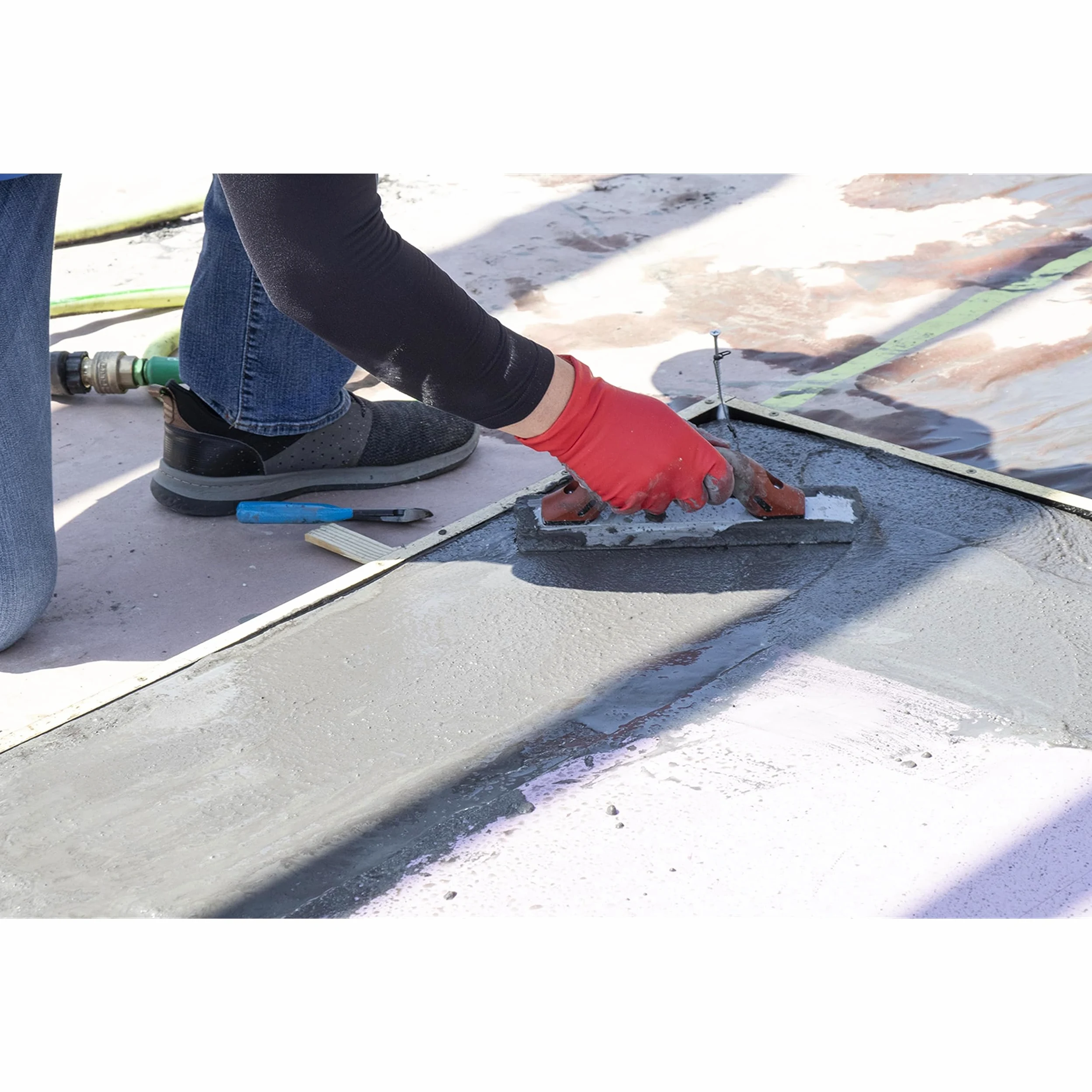 Raddrizzatrice a mano Marshalltown "The Hog" Straightener con impugnatura DuraSoft, in magnesio, per pavimento e calcestruzzo, dimensioni: 356x95 mm