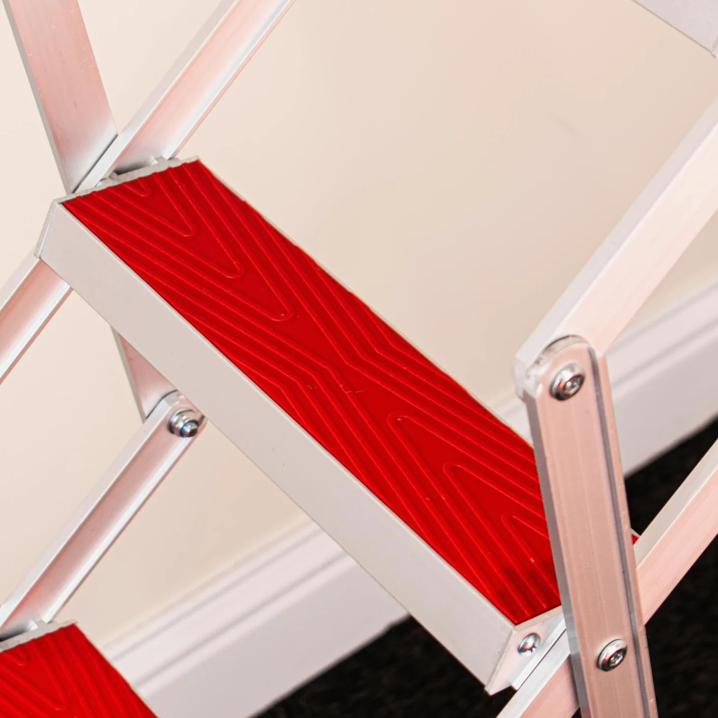 Scala a fisarmonica BPS per soppalco - Facile da montare - Superbo design compatto con gradini antiscivolo rivestiti in gomma (10ft)