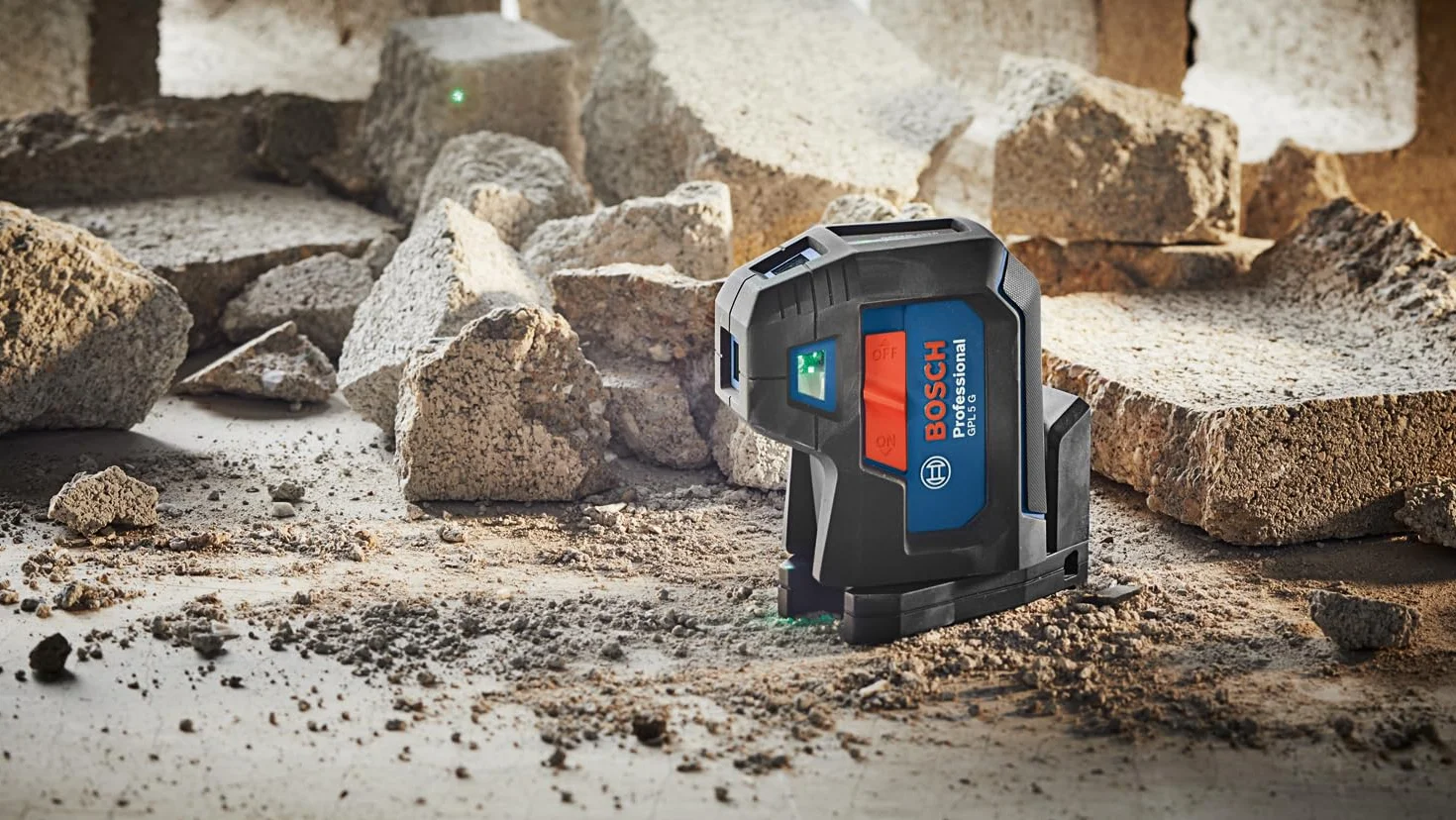 Bosch Professional Livella laser a 5 punti GPL 5 G (laser verde, raggio d'azione: fino a 30 m, sacchetto)