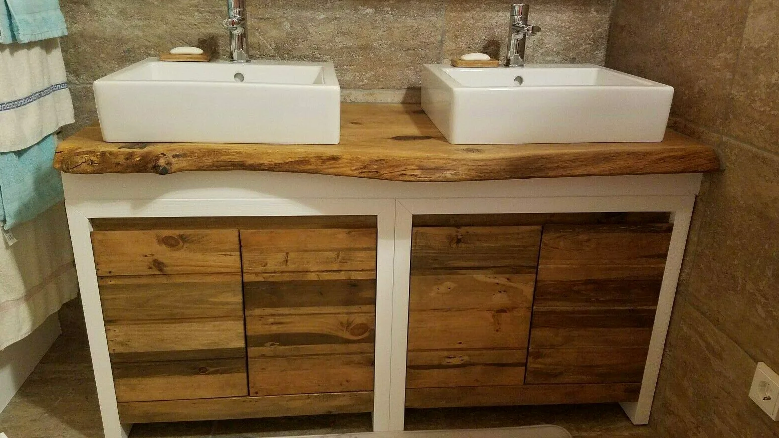 Top per lavabo in legno massello di rovere oliato (140 x 55 cm)