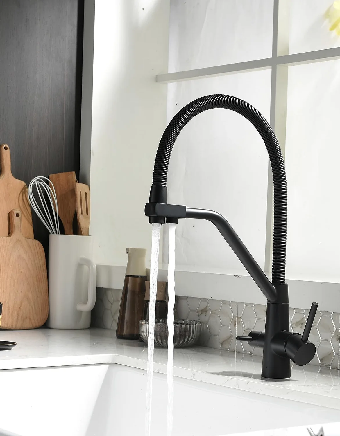 TIMACO - Rubinetto da cucina nero a 3 vie, girevole a 360°, con rubinetto 3 in 1 per filtro dell'acqua, con molla a spirale, con doppia leva, ad alta pressione
