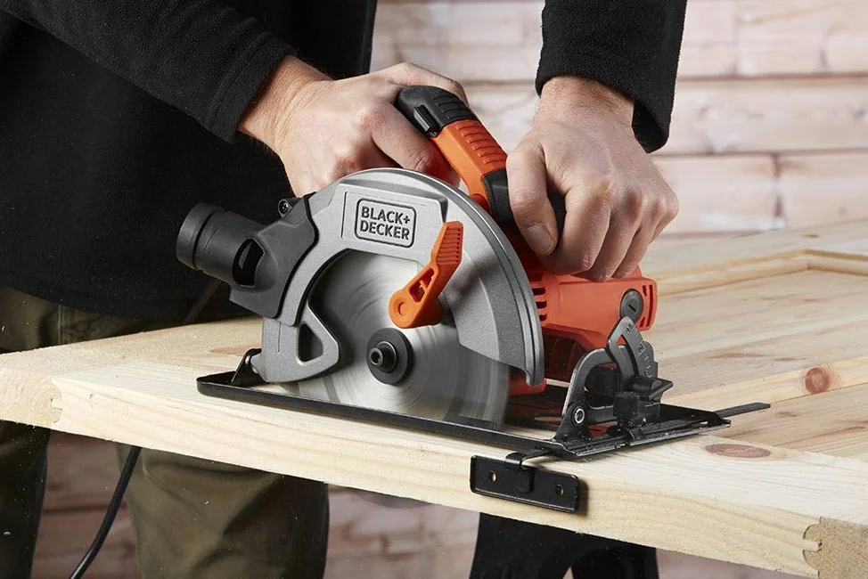 BLACK+DECKER, Sega Circolare 1500W. CS1550-QS