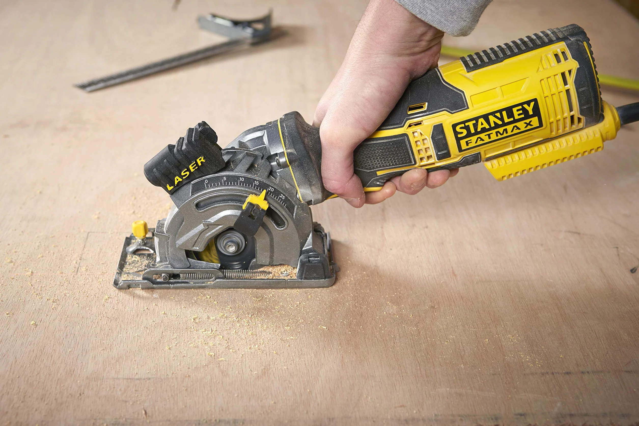 STANLEY FME380K-QS Mini-Sierra Circular de Mano 650W 89mm, 650 W