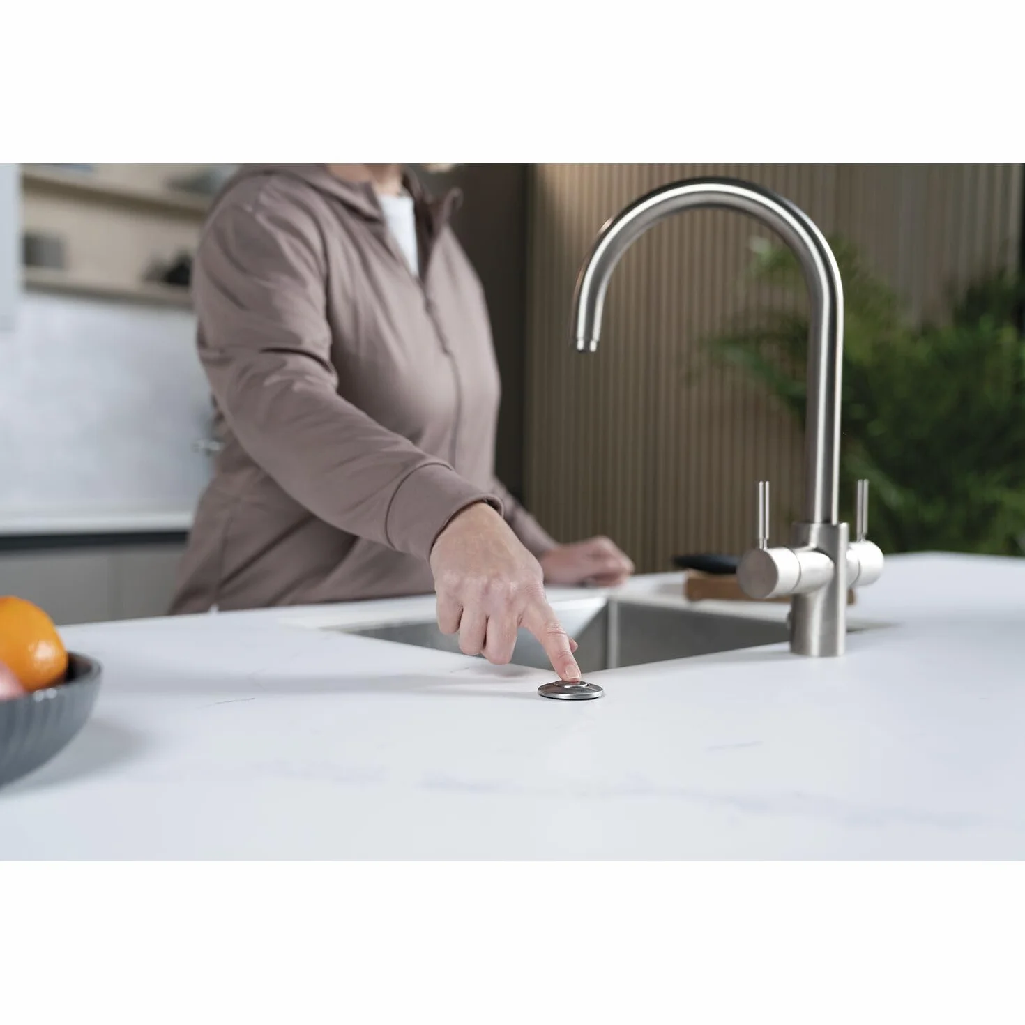 Insinkerator Premium 550 EC - Tritatutto per rifiuti da cucina con motore a induzione da 0,5 CV e interruttore dell'aria