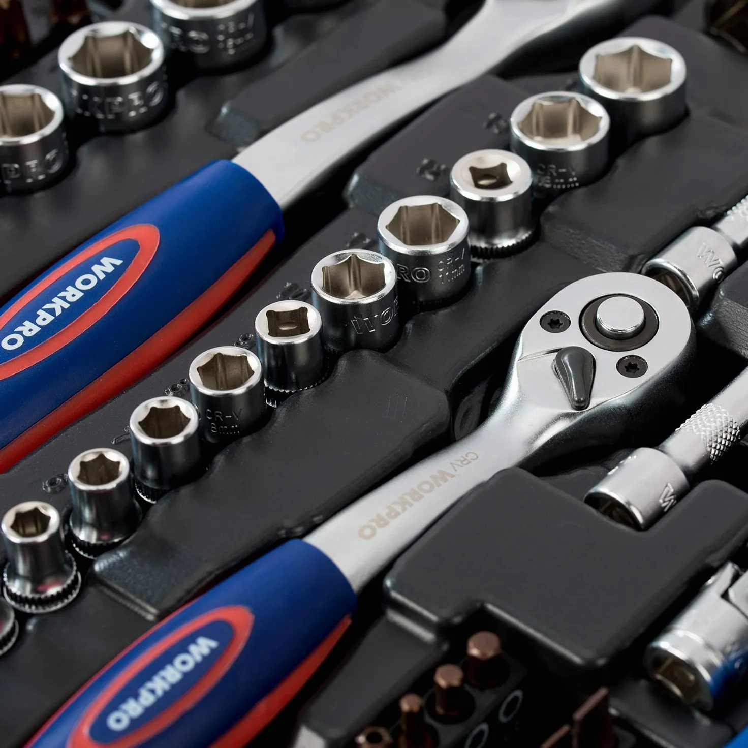 WORKPRO Set di Chiavi a Bussola e Cricchetto 1/4"+ 3/8"+ 1/2" 172 Pezzi, Bussola Metrica Cr-V con Chiavie a Cricchetto a Sgancio Rapido a 72 Denti, Utile per Riparazioni Auto, Profi, Meccanico
