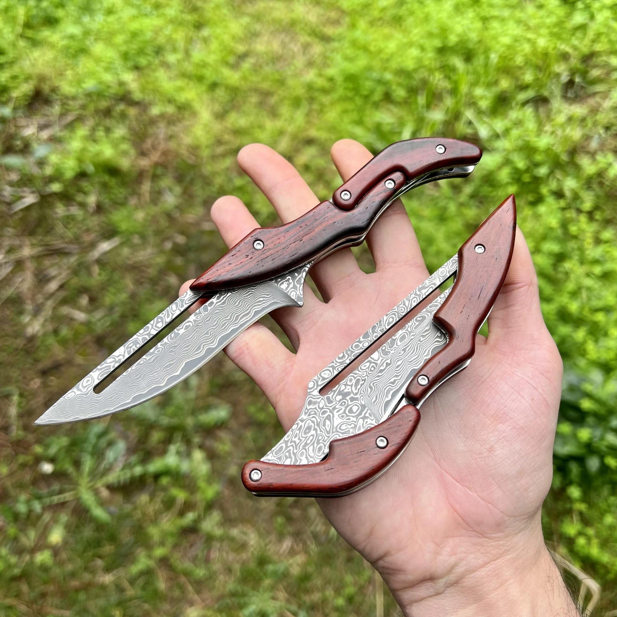 Coltello Pieghevole Tasca Damasco Attrito Acciaio 67 Strati VG10 Damasco Giapponese Lama Affilata Manico Legno Collezione Regalo Uomo Festa Padre Pesca Bushcraft EDC Artigianato