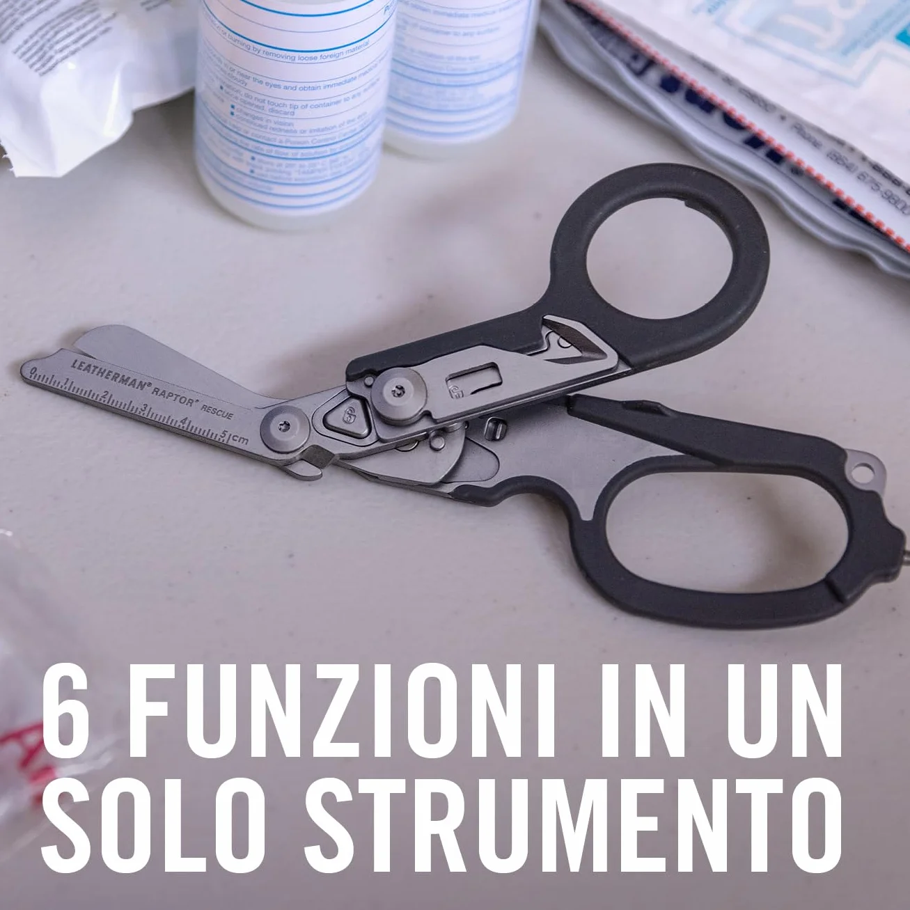 Leatherman Charge+ Multiutensile - 19 Strumenti con sistema di sicurezza per il Campeggio e la Pesca - Nero e Argento
