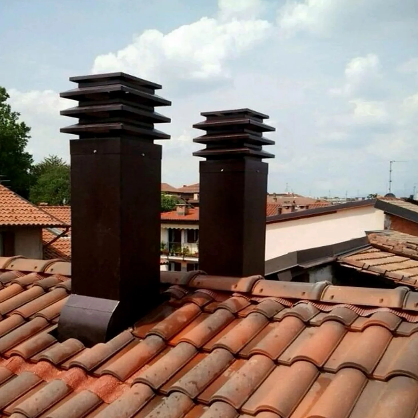 Terminale Architettonico Comignolo Antivento Canna Fumaria TESTA DI MORO Fumaiolo Quadrato Per Camino Anti Intemperie (47x47)