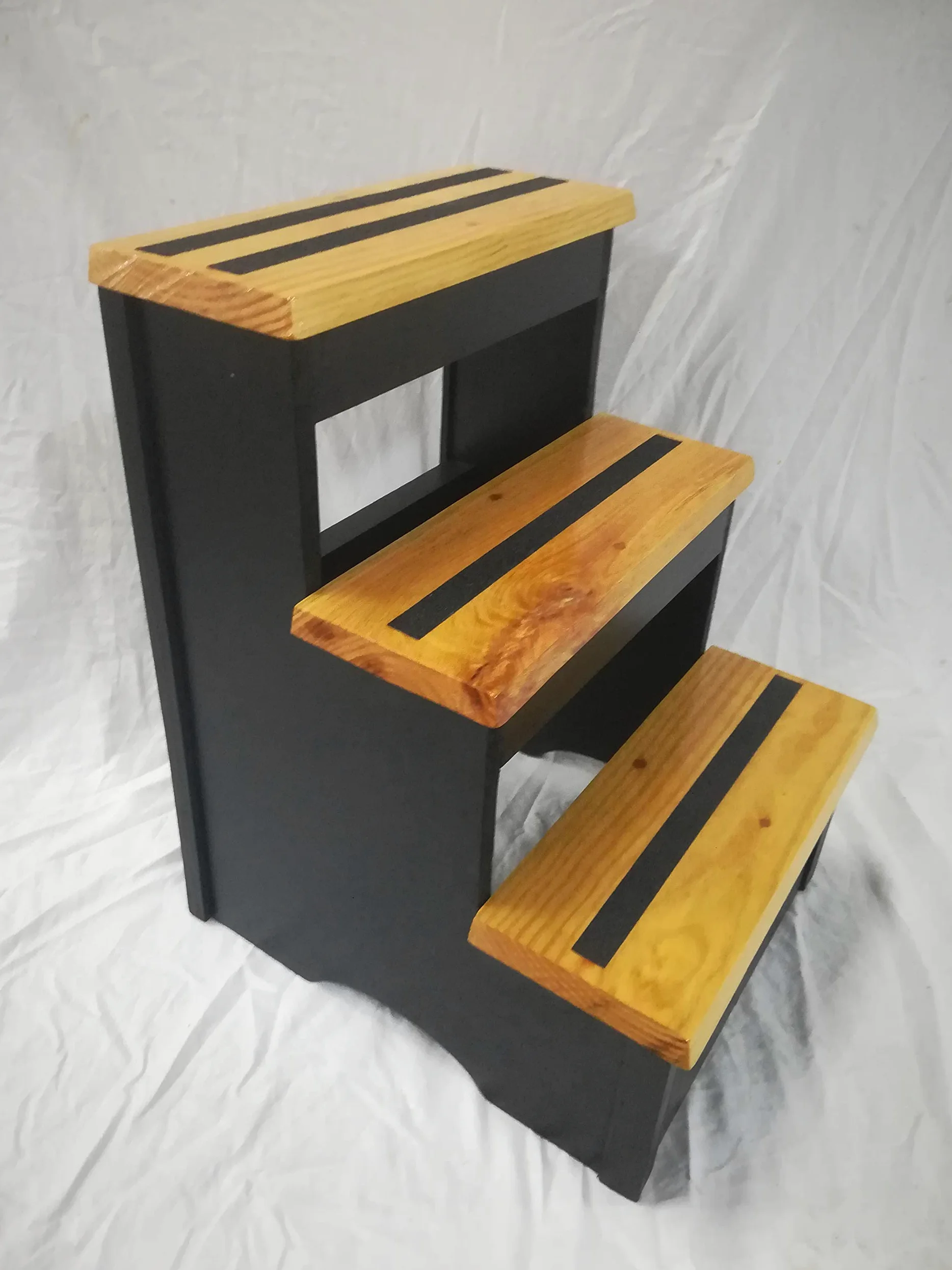 Scala Fissa a 3 Gradini. Legno. Altezza 60 cm. Nero/gradini verniciati