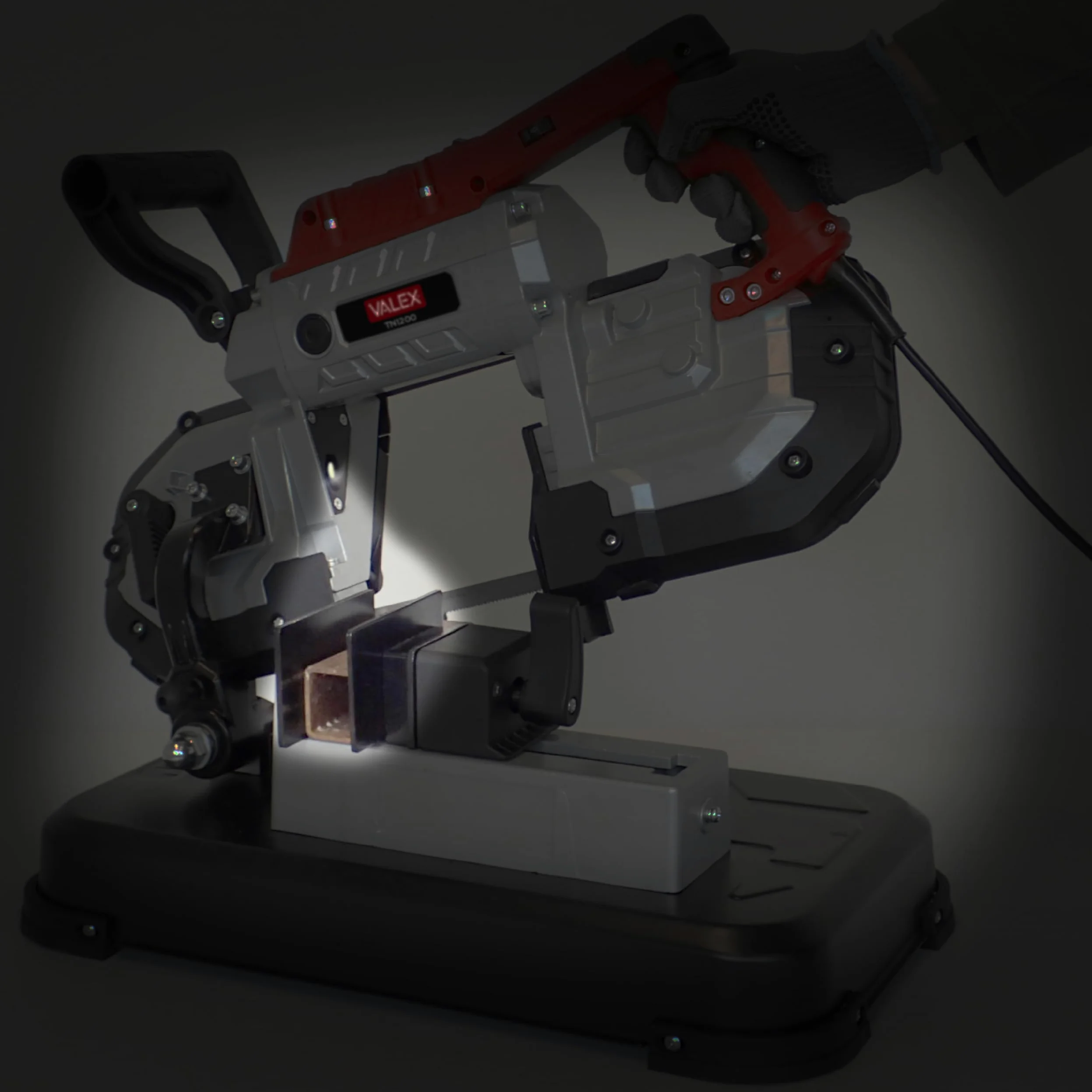 Valex TN1200 Sega a Nastro Portatile, 1200W, per Metalli e Profilati Plastici, Taglio max Ø127mm, con Piedistallo