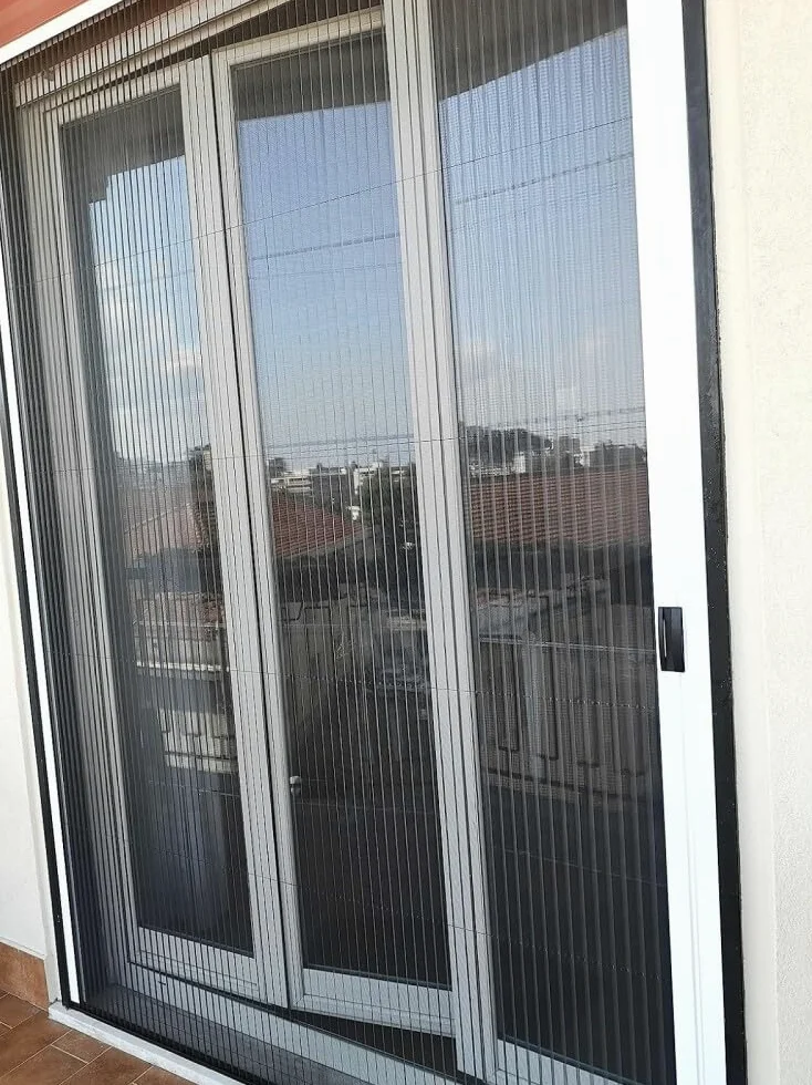 Zanzariera Laterale Plisse Porta Finestra Scorrevole in Kit Fai da Te Avvolgibile Riducibile Max 25cm Alluminio Verniciato Accessori Inclusi Bianco o Marrone Varie Misure Mini Plisse