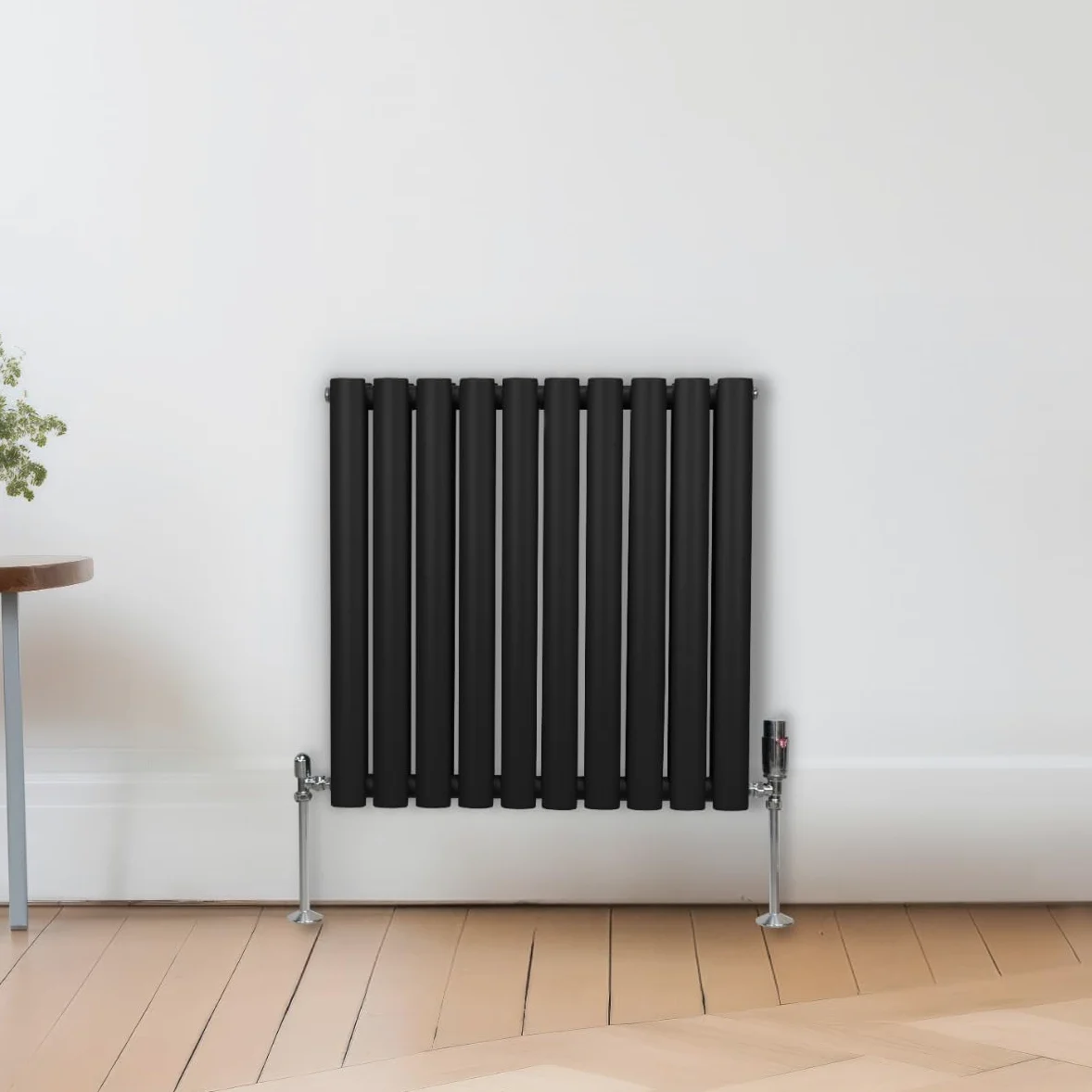 Radiatore a colonna ovale 600 mm x 600 mm Designer Doppio pannello Termosifone Nero Acciaio Inclusi Spazzola per la pulizia Kit di fissaggio e staffe