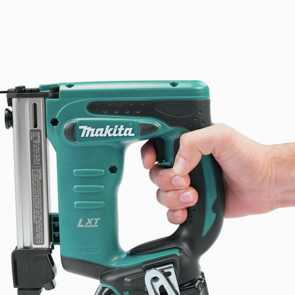 Makita XTS01Z 18V LXT - Cucitrice a corona
