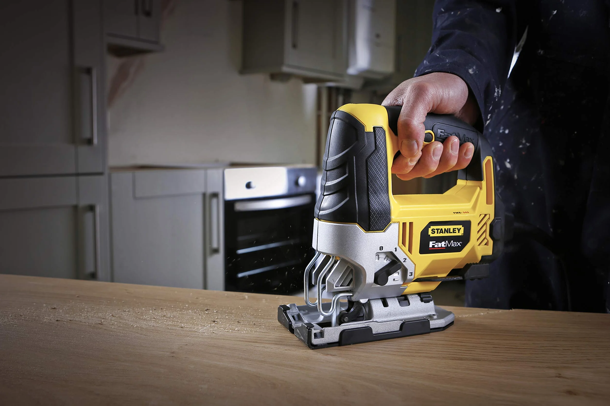 STANLEY FME340K-QS Seghetto Alternativo, 710 W, 18 V, Nero/Giallo