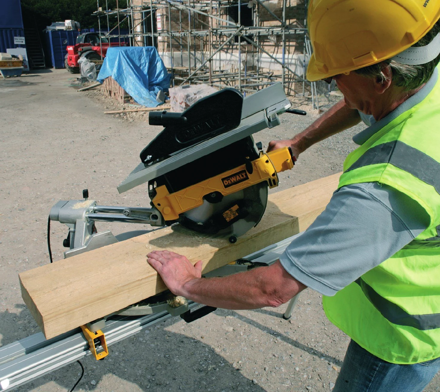 DeWalt D27112-QS Troncatrice Radiale con Pianetto Superiore, 1600W