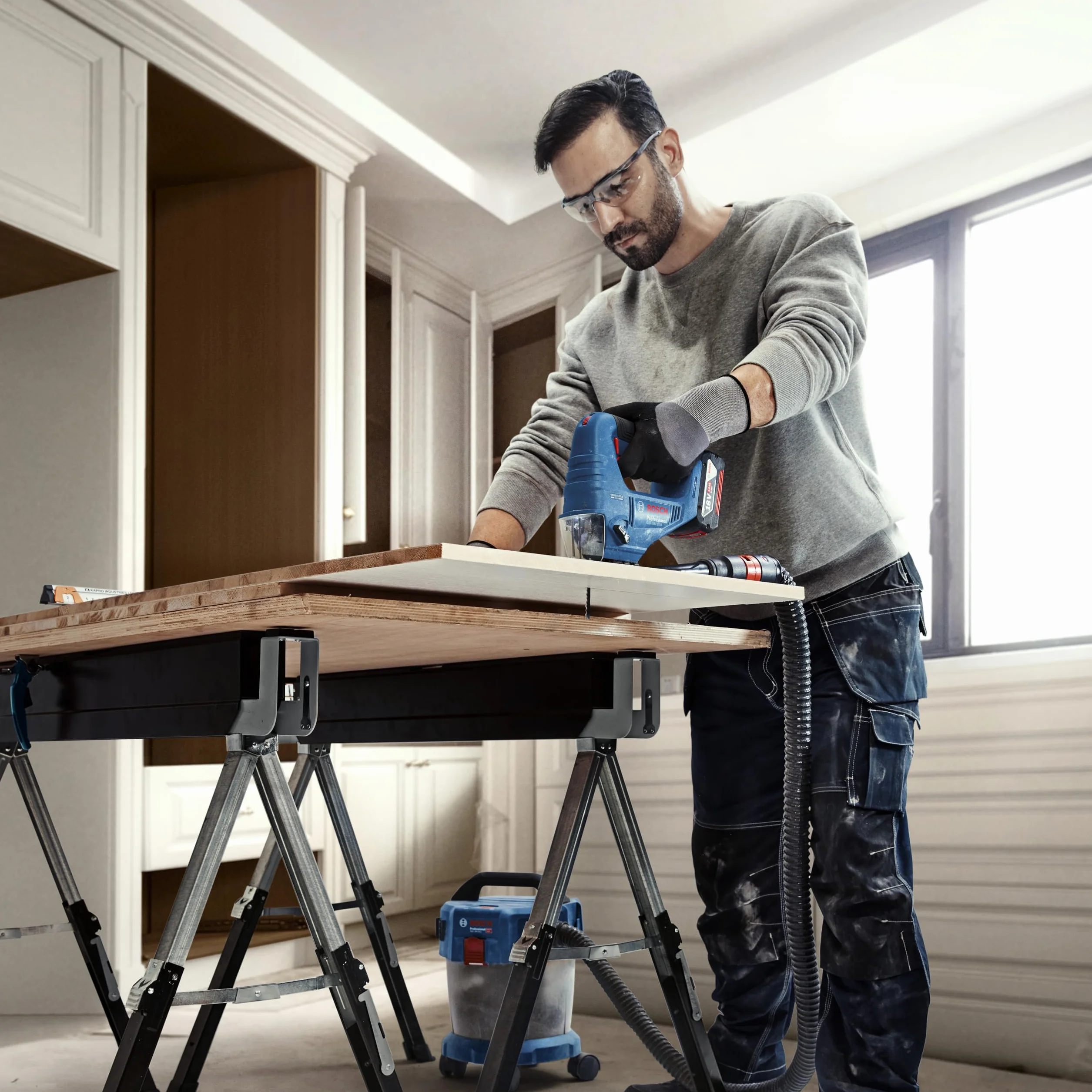 Bosch Professional 18V System Seghetto alternativo a batteria GST 18V-95 B (senza batteria/caricabatteria)
