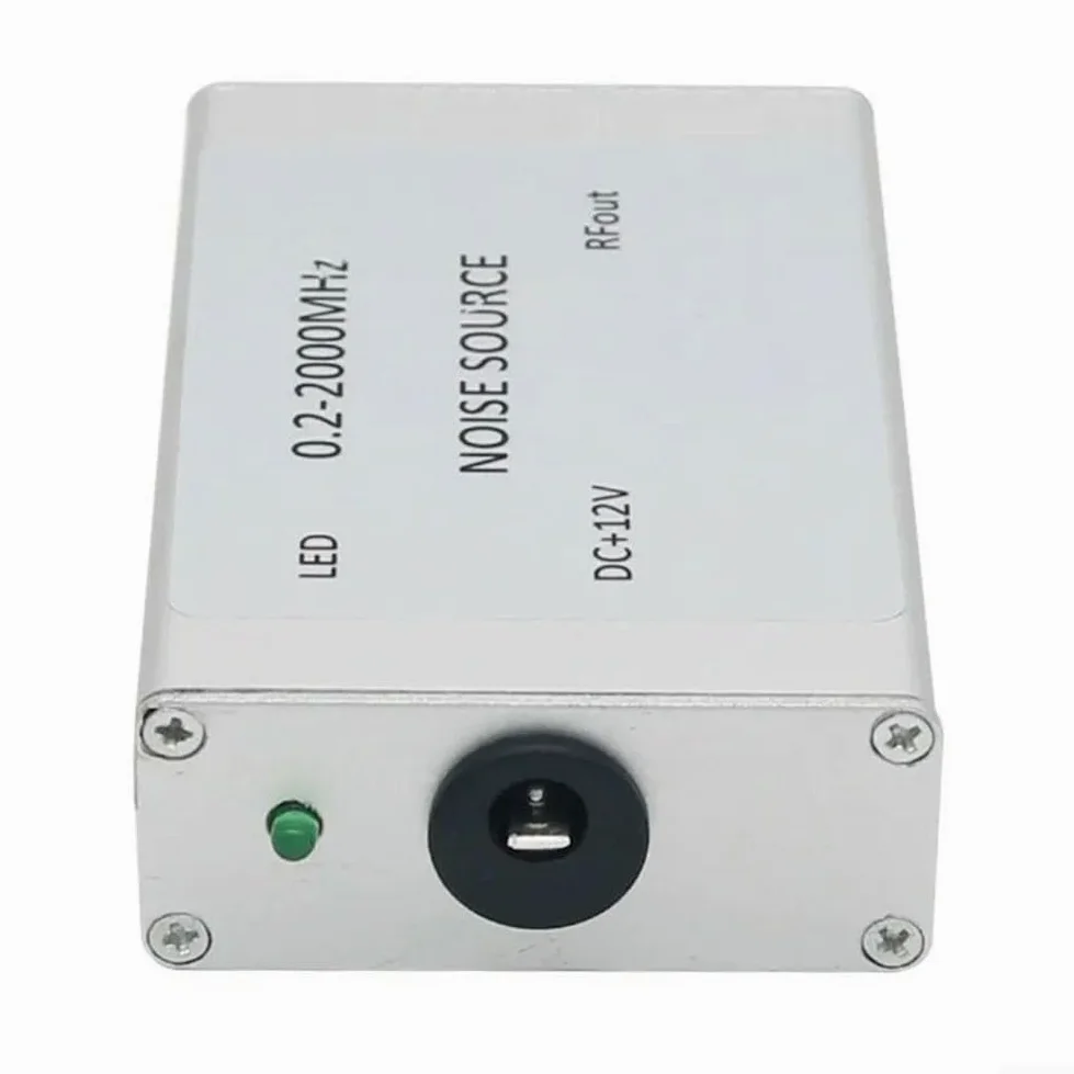 TZT 0.2-2000MHz Generatore di Segnale Rumore, Fonte di segnale RF per l'inseguimento dello spettro e interferenza, alta planarità 0.2-1500MHz, alimentazione elettrica +12V
