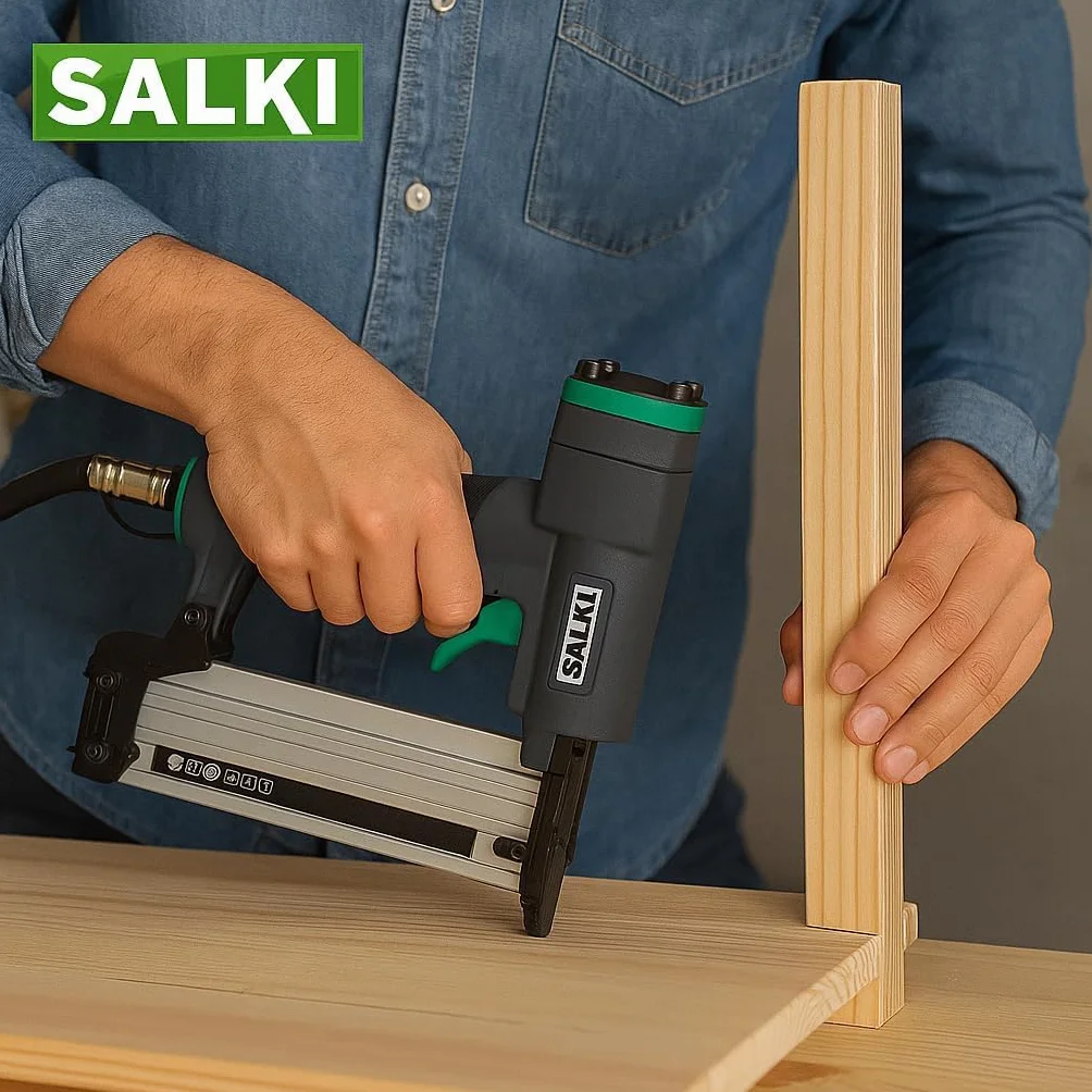 SALKI CSK P06 Chiodatrice Pneumatica – Pistola Pneumatica per Chiodi, Graffettatrice per Lavori di Falegnameria, Compatibile con Chiodi PIN 0,6 da 12 a 35 mm di Lunghezza
