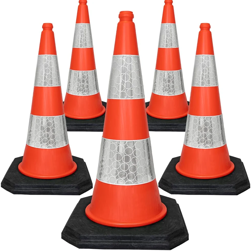 Coni segnaletici di Street Solutions, coni stradali per divieto di sosta. Base bilanciata e stabile, ideali per uso domestico e commerciale, design ad alta visibilità, confezione di 5 coni da 76 cm