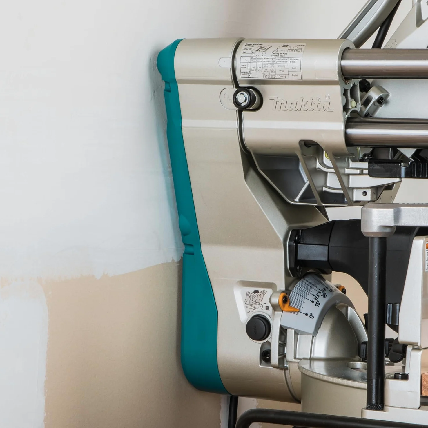 Makita TRONCATRICE RADIALE 305MM 1650W, Nero