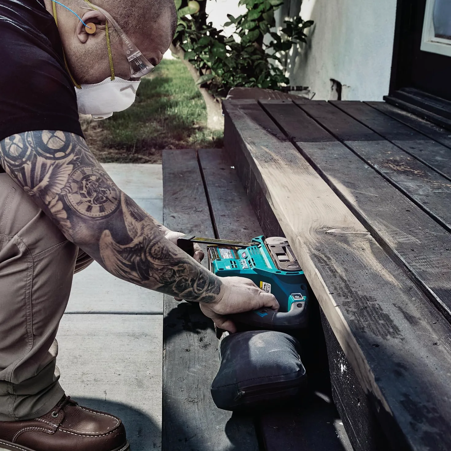 Makita BS001GZ - Smerigliatrice a nastro, 40 V max, larghezza di banda 76 mm, senza batteria e caricatore