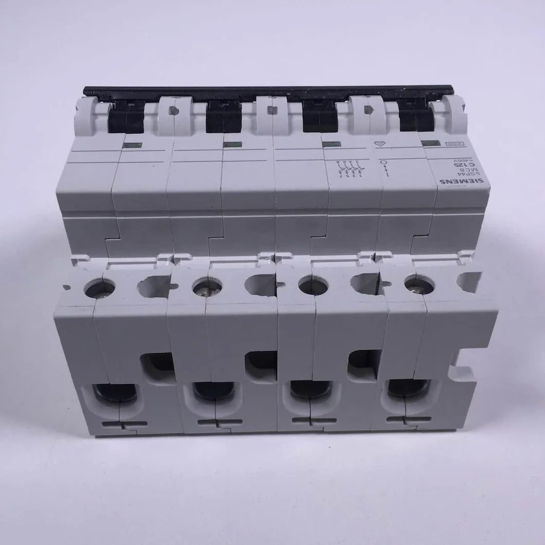 INT.AUT.70 ACC.10kA -C 6M 4P 125A